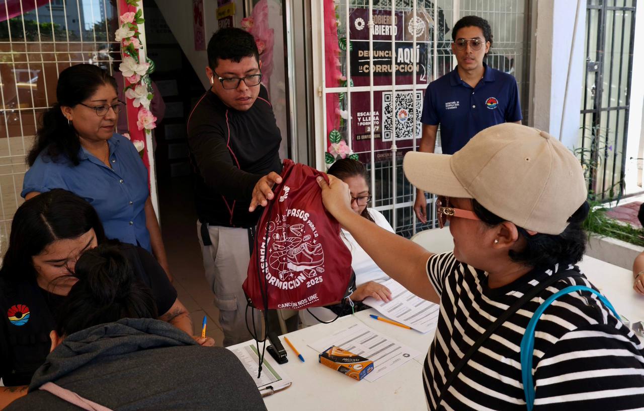 uploads/6/32/01 (2442).Jpeg